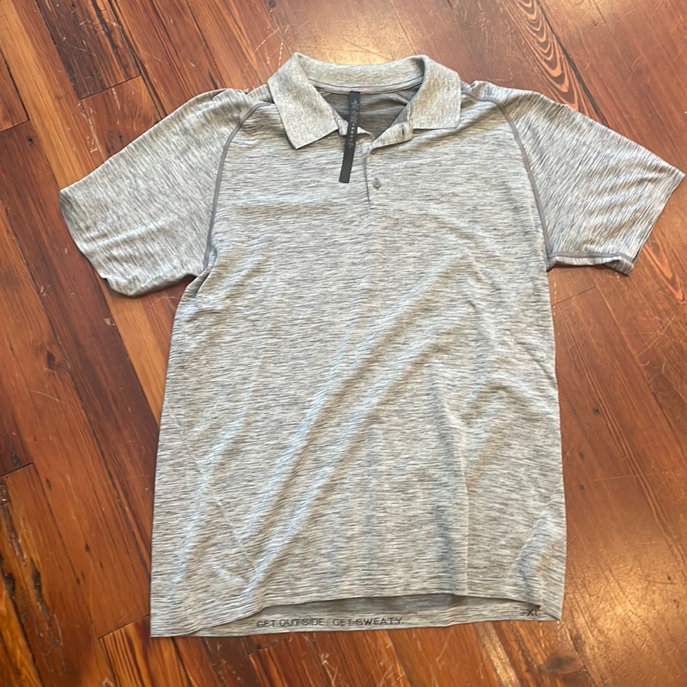 Men’s lululemon shirt/polo